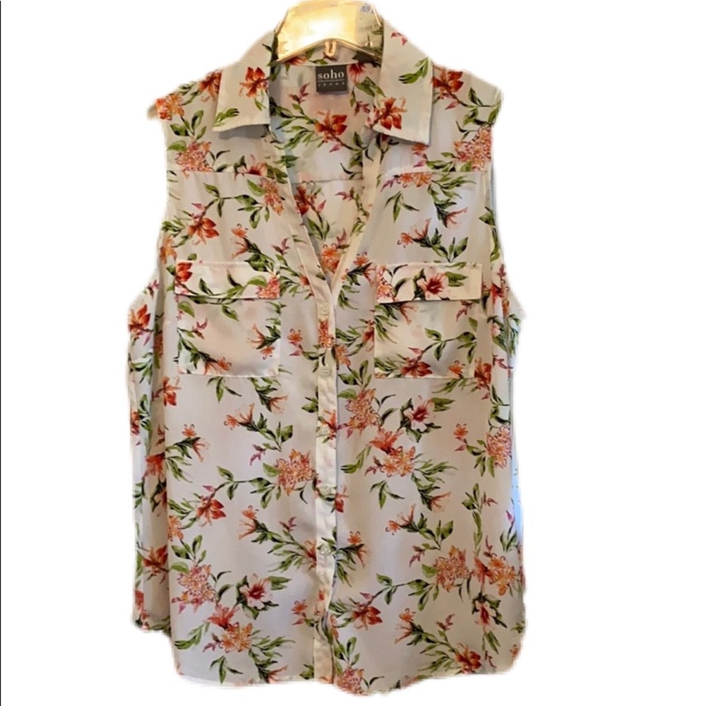 NWOT Soho Floral Button Up Tank